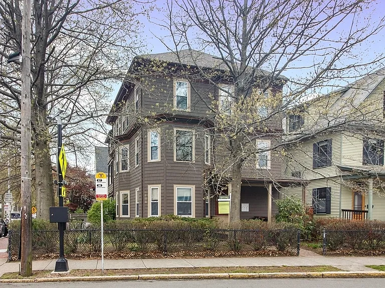 154 Elm St #2 — Photo 1