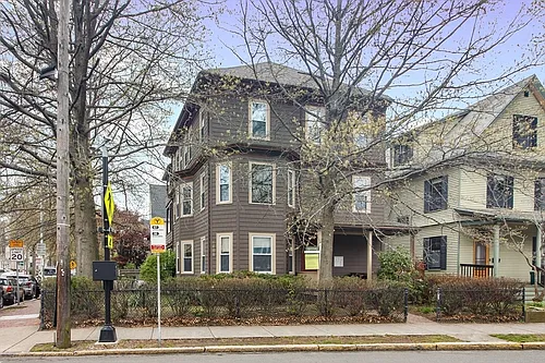 154 Elm St #2 Photo 1