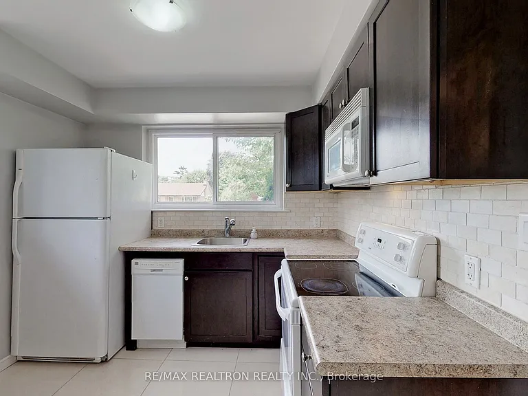 669 Shakespeare Ave #UPPER — Photo 6
