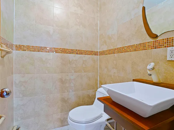 65-36 Metropolitan Avenue image 19 of 33