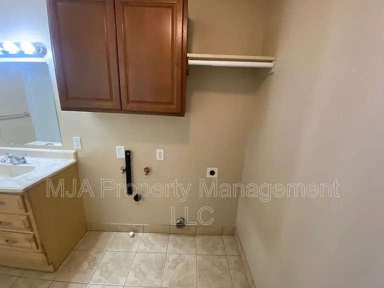 2182 W 5600 S #1 — Photo 10