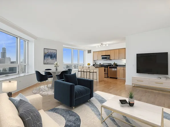 512 N McClurg Ct APT 5607, Chicago, IL 60611
