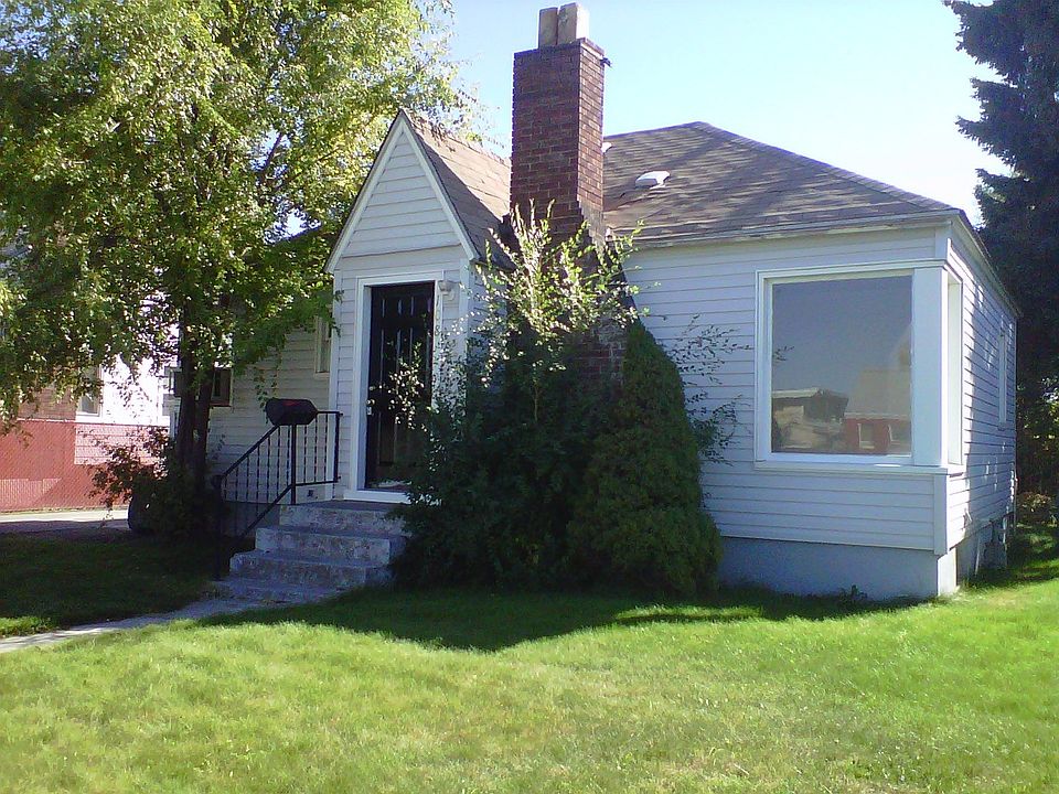 1st image of 108 E Hoffman Ave
