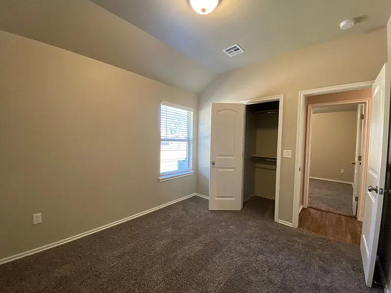 5220 Oakwood Villas Ct — Photo 22