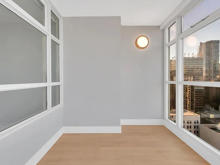 438 Seymour St #2503 — Photo 9
