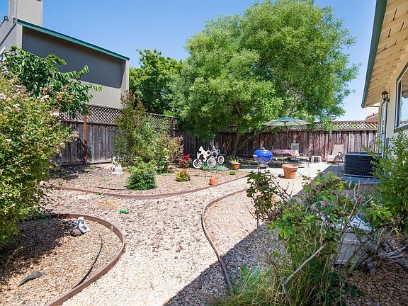 4th image of 6349 San Benito Way