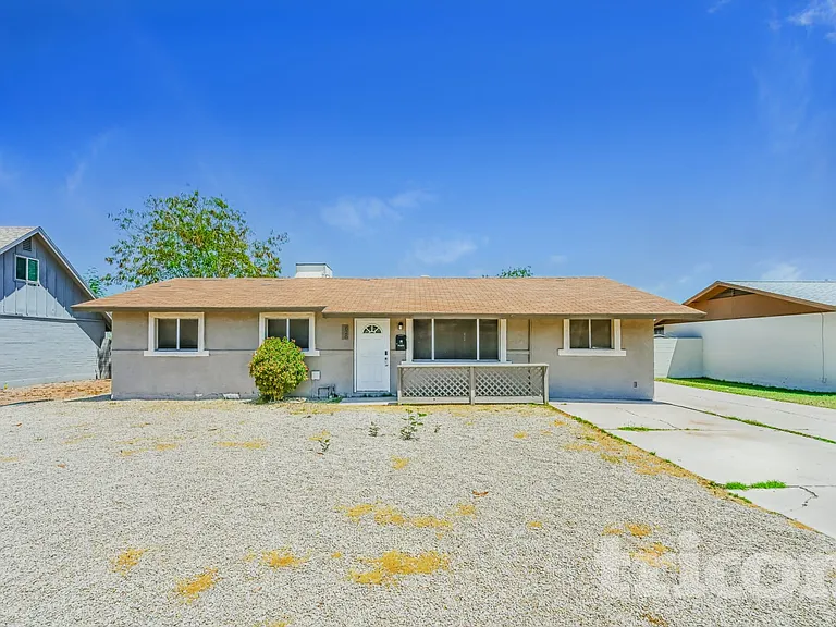 826 W Del Rio St — Photo 1