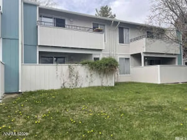 400 S Saliman Rd APT 146, Carson City, NV 89701