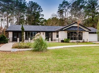 457 Lakefront Dr, Onalaska, TX 77360
