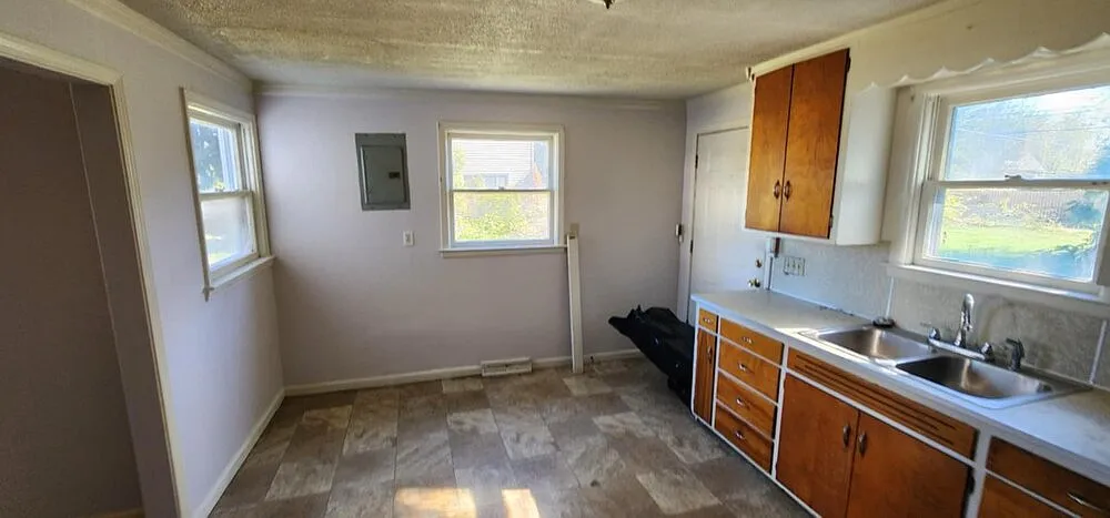 Cute 2 Bedroom 1 Bath House Locate in quiet neighborhood — Photo 4
