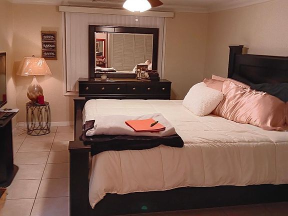 4th image of 7102 Southgate Boulevard #7102