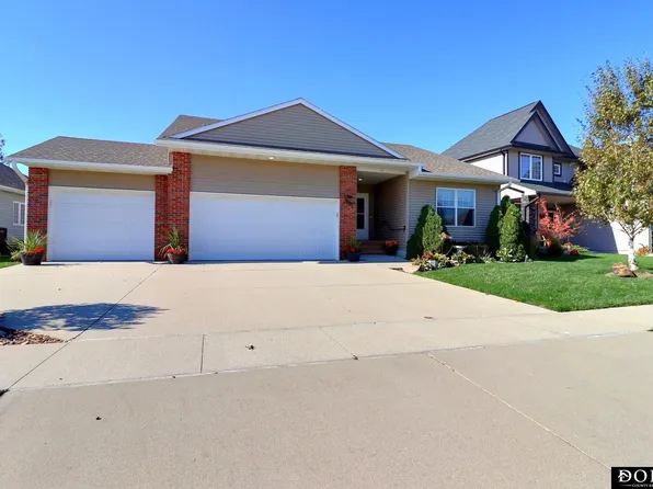 1149 Sheridan St, Fremont, NE 68025