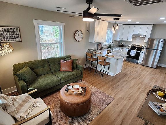 2nd image of 1104 Bolling Rd