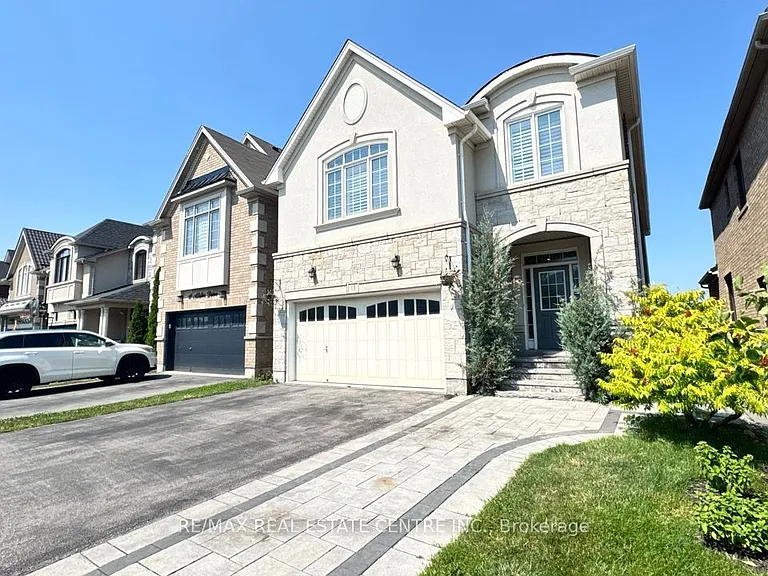 13 Alister Dr #MAIN UPPER — Photo 2
