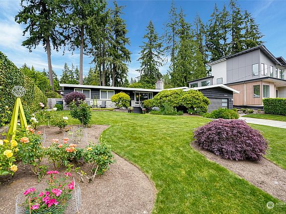4th image of 2414 158th Avenue SE
