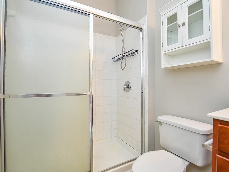 9823 Hyde Glen Ct — Photo 25