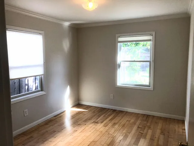 585 Bryan Ave — Photo 6