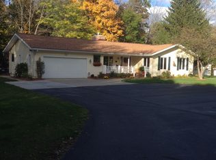 645 E Haslett Rd, Williamston, MI 48895