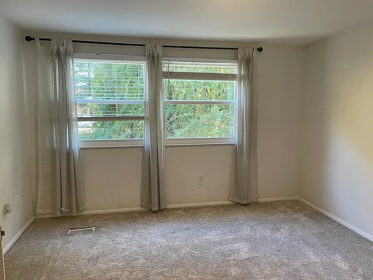 5523 Inverness Woods Ct — Photo 22