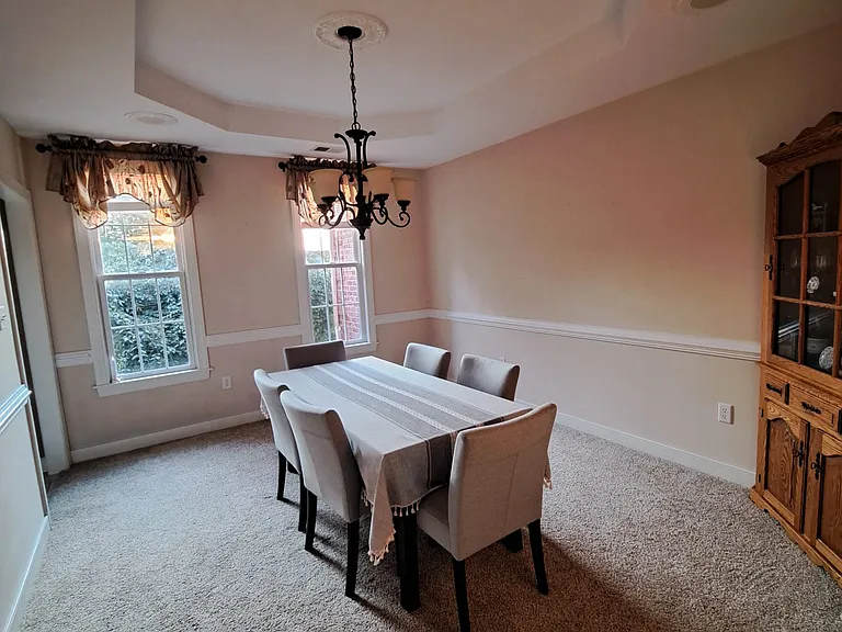 11406 Rolling Green Pl — Photo 4