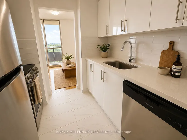 250 Frederick St #1205 — Photo 4