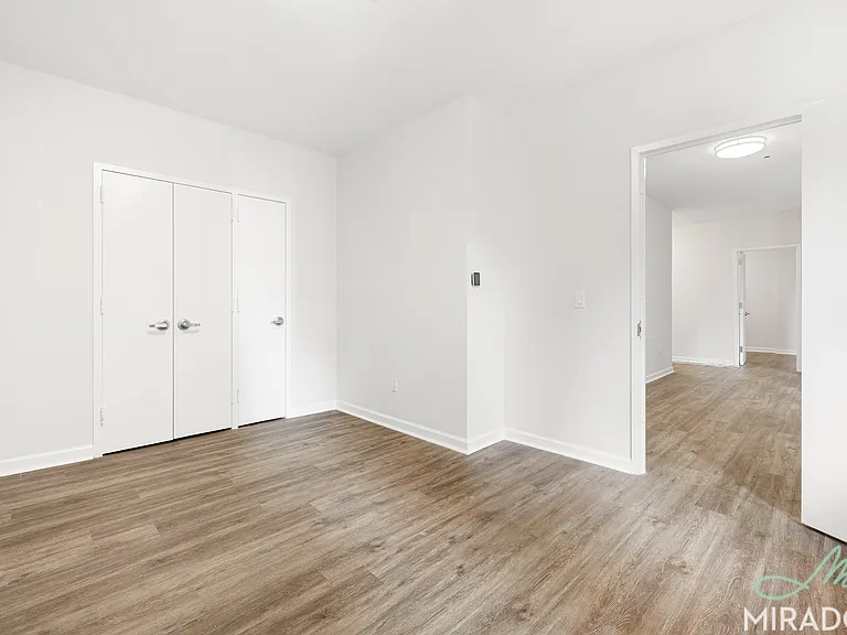 15 Park Row #11D — Photo 2