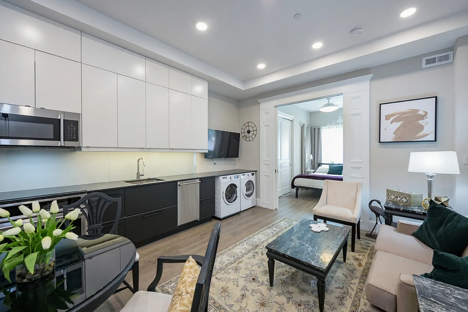 1 bed, 1.0 bath, 5381 sqft, $4,815 — Photo 3