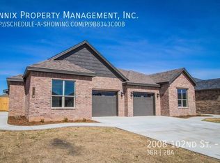 2008 102nd St #B, Lubbock, TX 79423