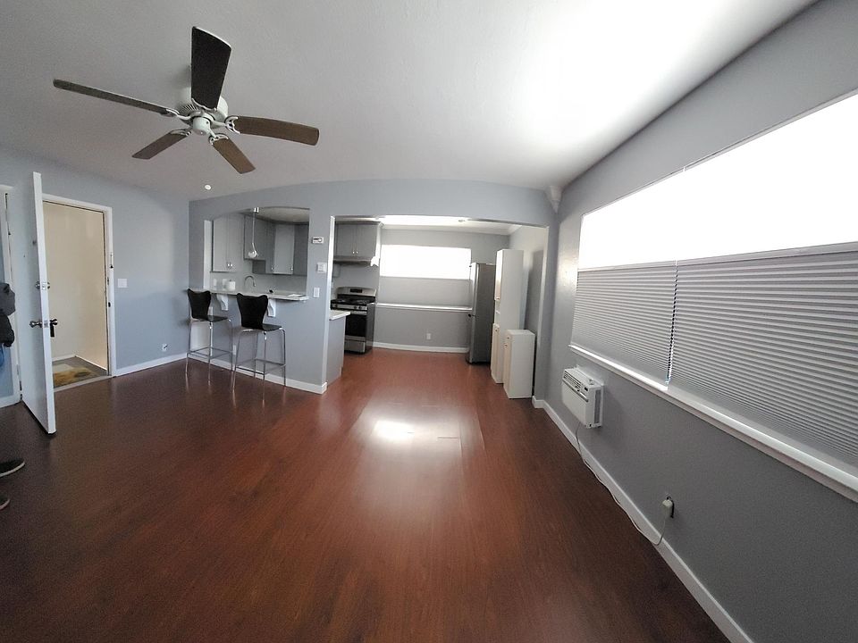 1st image of 902 Suntree Ct #C