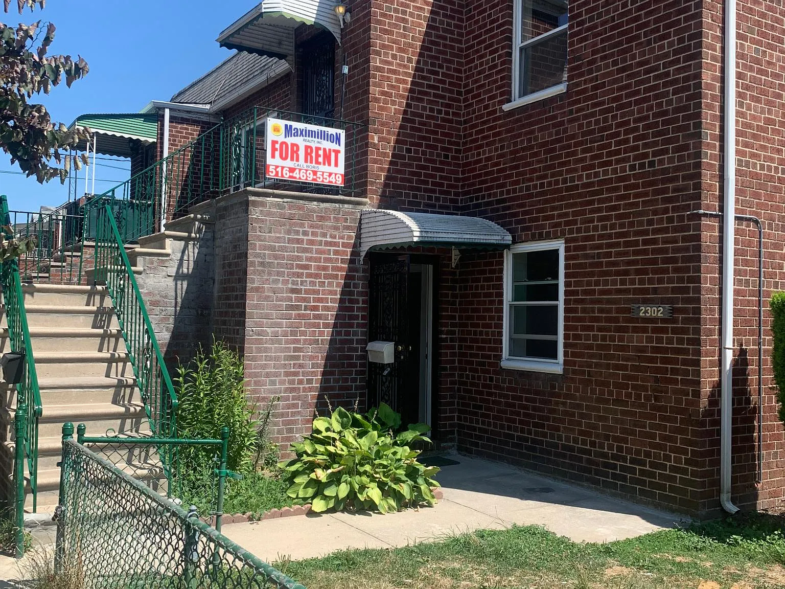 2302 Jerome Ave — Photo 1