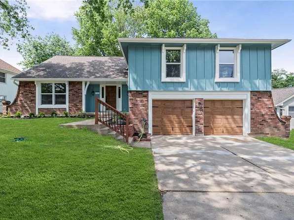 8900 E 81st St, Raytown, MO 64138