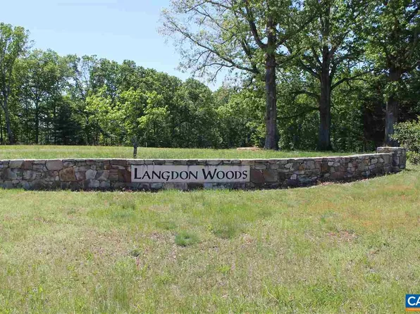 19 Langdon Woods Dr, Dyke, VA 22935