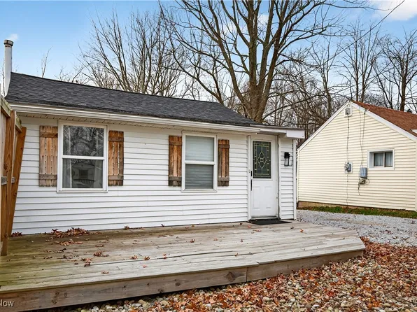 4849 Presidential Dr, Geneva, OH 44041