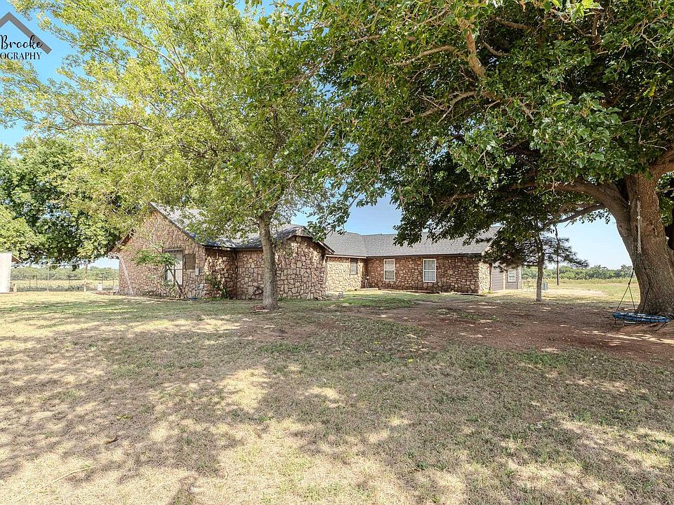 1st image of 255250 E 2010th Rd