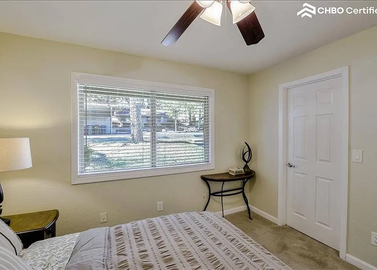 3911 Hills Ct — Photo 23