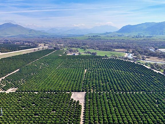 2nd image of 19188 E Trimmer Springs Rd