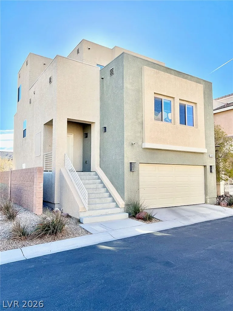 3 bed, 2.5 bath, 1874 sqft, $1,999 — Photo 2