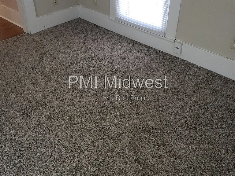 831 S Webster St — Photo 16