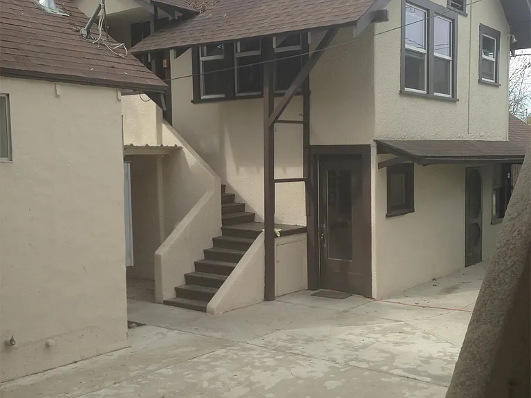 117 Lee St #F — Photo 16
