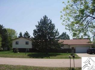 32 Ivy Blvd, Babbitt, MN 55706