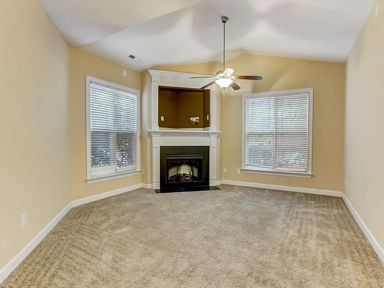 2115 Fieldhouse Ave — Photo 11