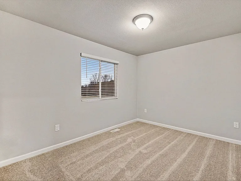 7360 Sessile Cir — Photo 9