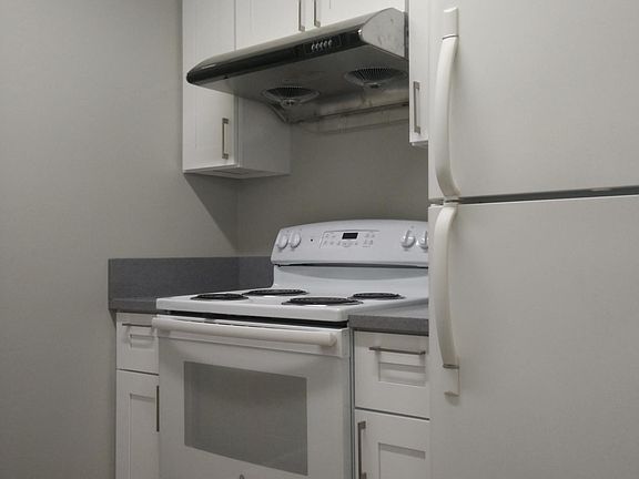 3rd image of 954 Sobrato Dr APT C