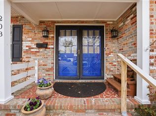 208 Shifting Log Dr, Hampton, VA 23669