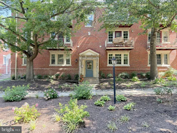 1407 E Abingdon Dr APT 4, Alexandria, VA 22314