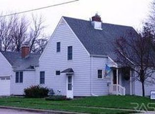 320 N Cedar St, Canton, SD 57013