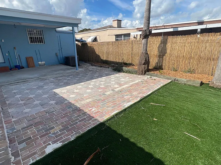 2645 SW 33rd Ave — Photo 14