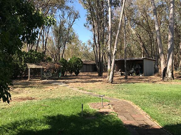 Just a hop & skip to shop