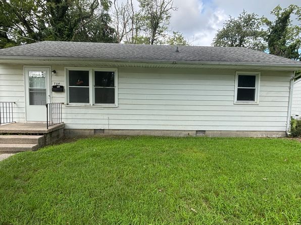 704 Priscilla St