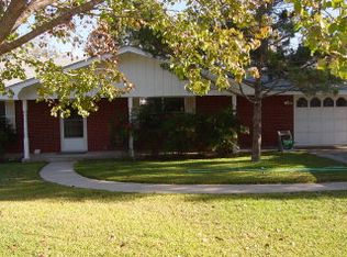 201 Timber Ln W, Kerrville, TX 78028